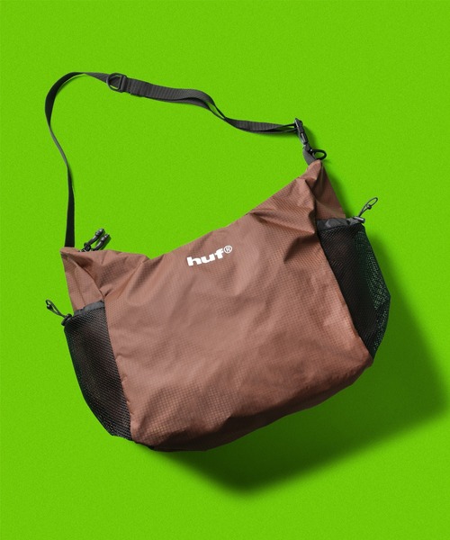 HUF(ハフ)の「HUF eightynine SHOULDER BAG(ショルダーバッグ・メンズ・ブラウン/ブラック/ライトブルー・O/S)」の2枚目の写真