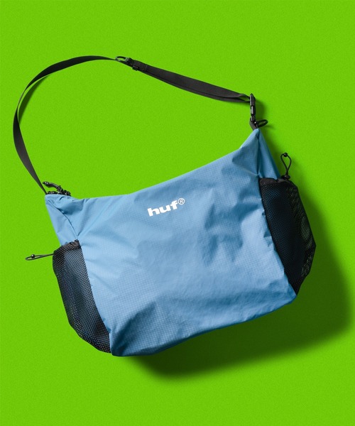 HUF(ハフ)の「HUF eightynine SHOULDER BAG(ショルダーバッグ・メンズ・ブラウン/ブラック/ライトブルー・O/S)」の3枚目の写真