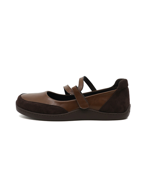 FOGGY MOODY(ポギムディ)の「Bitter 0002. Rubber Sole Curved Velcro - 3colors(バレエシューズ・レディース・ブラック/ブラウン/シルバー・23cm/23.5cm/24cm/24.5cm/25cm/22.5cm)」の3枚目の写真