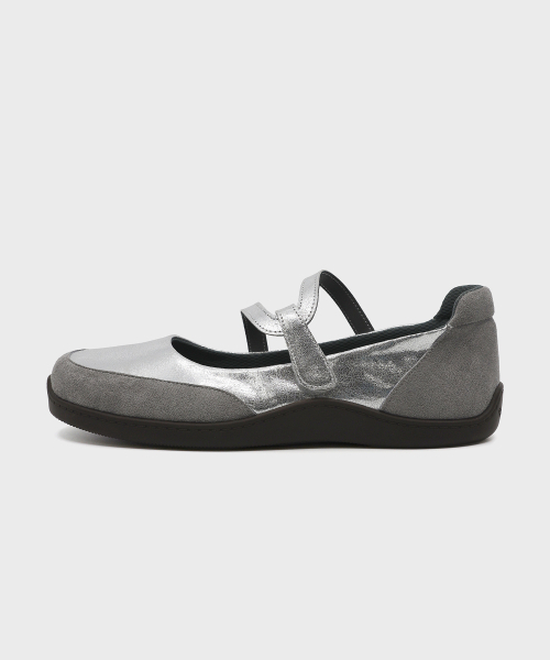 FOGGY MOODY(ポギムディ)の「Bitter 0002. Rubber Sole Curved Velcro - 3colors(バレエシューズ・レディース・ブラック/ブラウン/シルバー・23cm/23.5cm/24cm/24.5cm/25cm/22.5cm)」の6枚目の写真