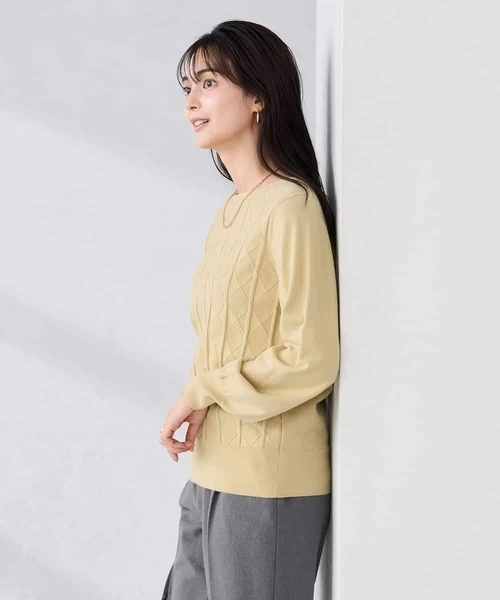 a.v.v(アーヴェヴェ)の「アーガイルパフスリーブニット(ニット/セーター・レディース・ネイビー/クリーム・39)」の4枚目の写真