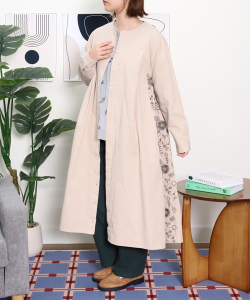 Emago(イマゴ)の「EMAGO 花パーツ刺繍ワンピース(シャツワンピース・レディース・ネイビー/ベージュ/グリーン・FREE)」の22枚目の写真