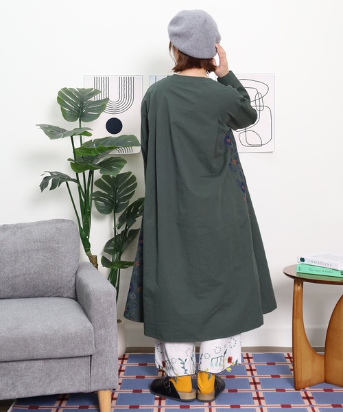 Emago(イマゴ)の「EMAGO 花パーツ刺繍ワンピース(シャツワンピース・レディース・ネイビー/ベージュ/グリーン・FREE)」の13枚目の写真