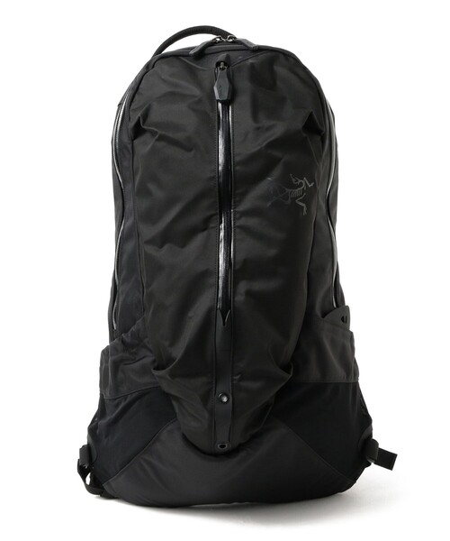 ARC'TERYX（アークテリクス）の「ARC’TERYX / Arro 22 Backpack（バックパック/リュック・メンズ・ブラック/シルバー/グリーン・ONE SIZE）」の2枚目の写真