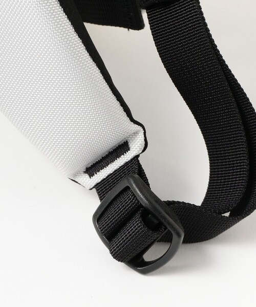 ARC'TERYX（アークテリクス）の「ARC’TERYX / Arro 22 Backpack（バックパック/リュック・メンズ・ブラック/シルバー/グリーン・ONE SIZE）」の7枚目の写真