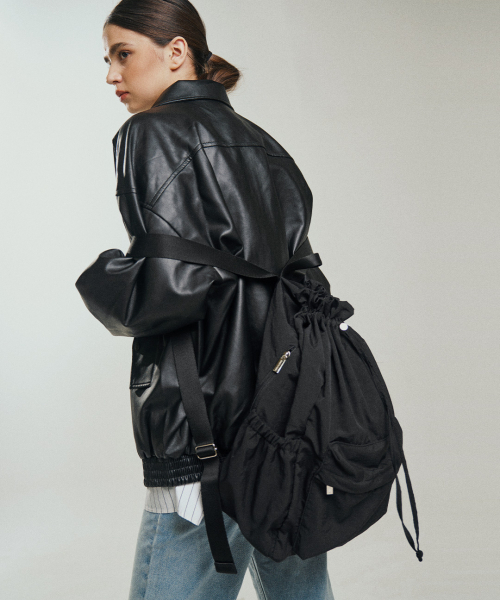TRM（スリーマインズ）の「TRM リサイクルナイロンドローストリングバックパック T33W（バックパック/リュック・レディース・ブラック・FREE）」の5枚目の写真