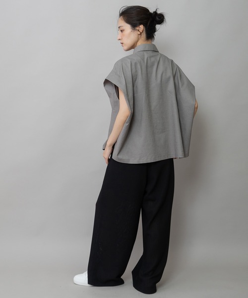Munich(ミューニック)の「【UVカット】【接触冷感】ヘンプシャンブレータックスリーブシャツ(シャツ/ブラウス・レディース・ブラック/モカ/ネイビー・FREE)」の13枚目の写真