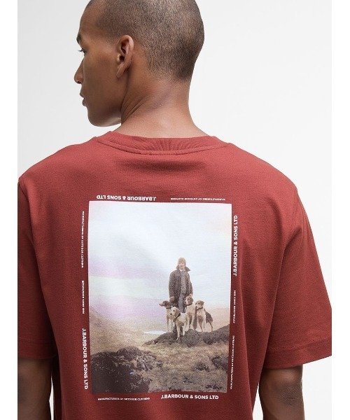 Barbour(バブアー)の「Parkend グラフィック Tシャツ(Tシャツ/カットソー・メンズ・ブラウン/レッド/ホワイト/ブラック・MEDIUM/SMALL/LARGE)」の7枚目の写真