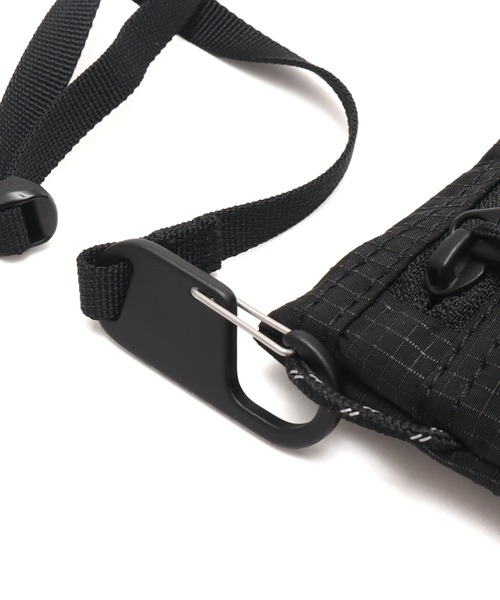 THE NORTH FACE（ザノースフェイス）の「THE NORTH FACE Rafter Shoulder Pouch S SP / ザ ノース フェイス ラフター ショルダー ポーチ S SP（ボディバッグ/ウエストポーチ・メンズ・ブラック・FREE）」の3枚目の写真