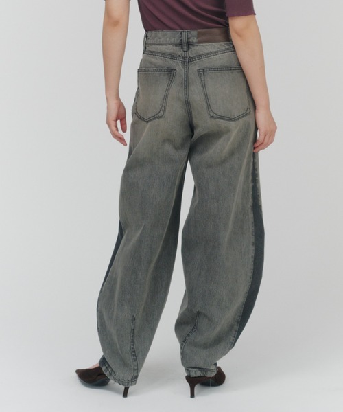 THINGS THAT MATTER（シングス ザット マター）の「CURVE SILHOUETTE DENIM / カーブ シルエット デニム（デニムパンツ・レディース・ブラック/ブルー・1/2）」の17枚目の写真