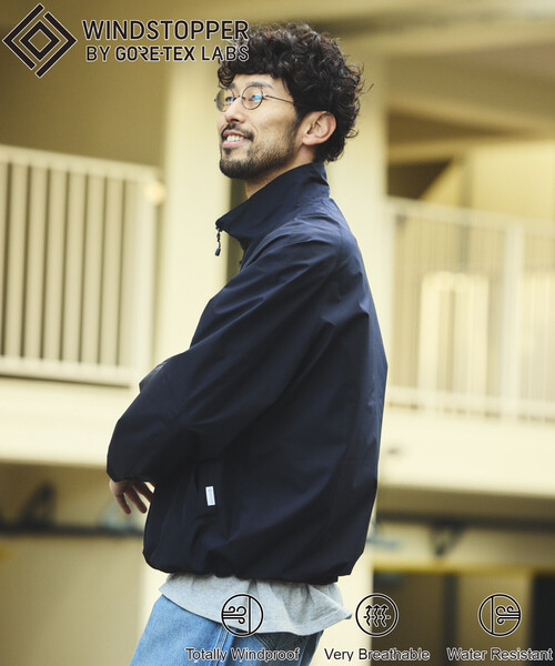 +phenix(プラスフェニックス)の「+phenix/プラスフェニックス 別注 GORE-TEX WINDSTOPPER HARRINGTON JACKET/ゴアテックス ウインドストッパー ハリントン ジャケット(ブルゾン・メンズ・グレー/ネイビー/ブラック・LARGE/MEDIUM/SMALL)」の5枚目の写真