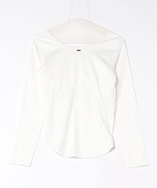 KINO THE KEI(キノザケイ)の「カップ付き スクープネック プルオーバー KINO THE KEI(Tシャツ/カットソー・レディース・ホワイト/ブラック/ネイビー・フリー)」の4枚目の写真