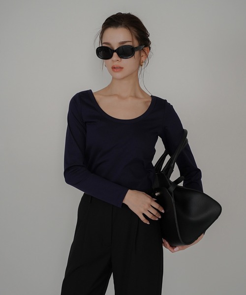 KINO THE KEI(キノザケイ)の「カップ付き スクープネック プルオーバー KINO THE KEI(Tシャツ/カットソー・レディース・ホワイト/ブラック/ネイビー・フリー)」の17枚目の写真