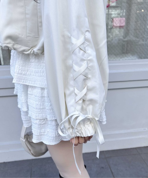 INGNI（イング）の「袖レースアップクロップド丈マウンテンパーカー（マウンテンパーカー・レディース・ピンク/ブラック/アイボリー・M）」の17枚目の写真