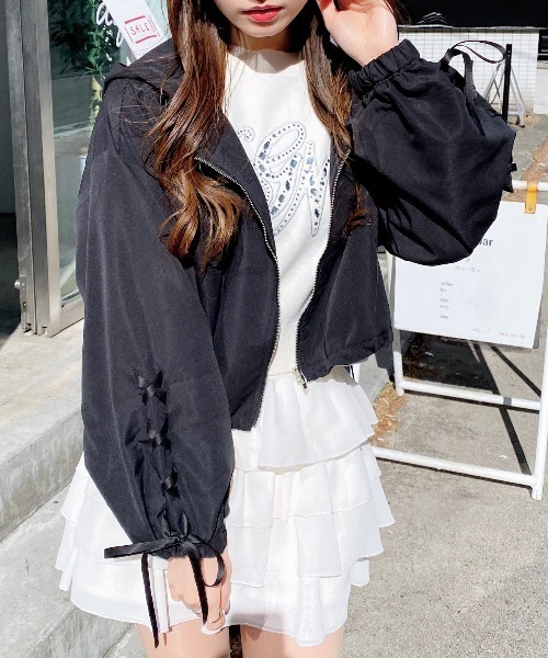 INGNI（イング）の「袖レースアップクロップド丈マウンテンパーカー（マウンテンパーカー・レディース・ピンク/ブラック/アイボリー・M）」の21枚目の写真