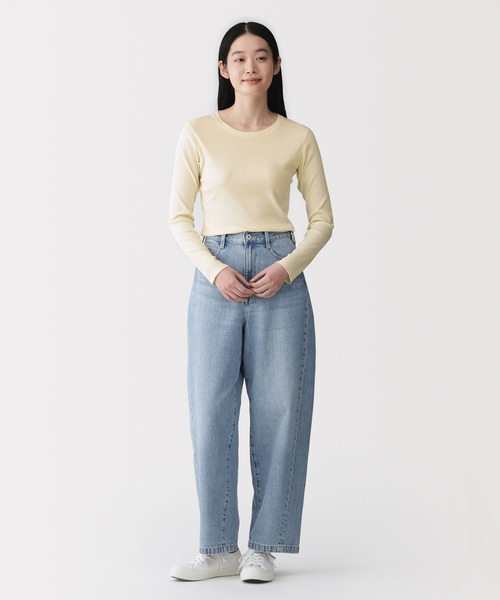 無印良品(ムジルシリョウヒン)の「婦人 なめらかリブ編みクルーネック長袖Tシャツ(Tシャツ/カットソー・レディース・ブラック/ライトオレンジ系/スモーキーグリーン系/オフホワイト/チャコールグレー/ライトイエロー・M/S/L/XL)」の14枚目の写真