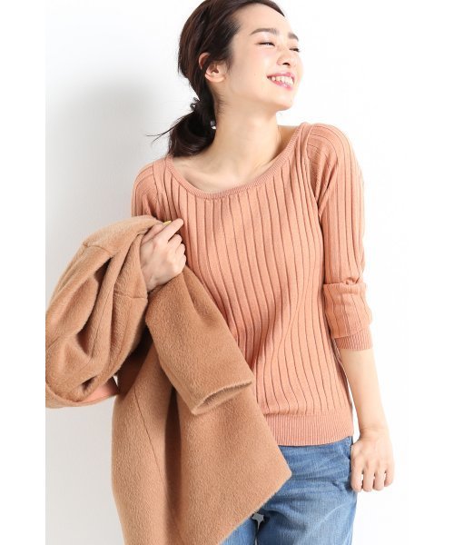 SLOBE IENA(スローブイエナ)の「ワイドリブクルーネックニットプルオーバー◆(ニット/セーター・レディース・チャコールグレー/ベージュ/ブラック/ピンク・FREE)」の4枚目の写真