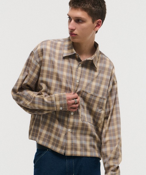 セール】SHORT-BODY LONG-SLEEVED CHECKED SHIRT / ショート丈長袖