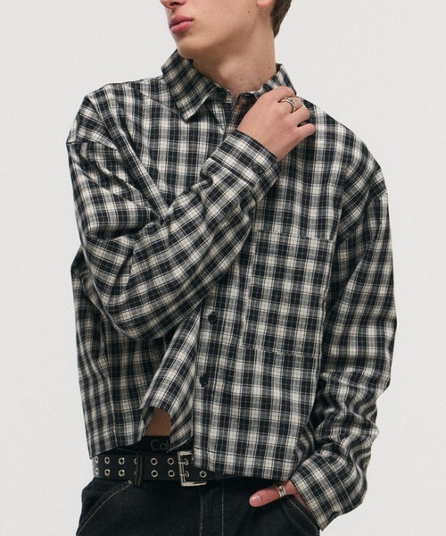 ILL'S(イルズ)の「SHORT-BODY LONG-SLEEVED CHECKED SHIRT / ショート丈長袖チェックシャツ ボックスシルエット オンブレチェック メンズ レディース ユニセックス(シャツ/ブラウス・メンズ・ブラック/レッド/イエロー/ネイビー・M/L)」の2枚目の写真