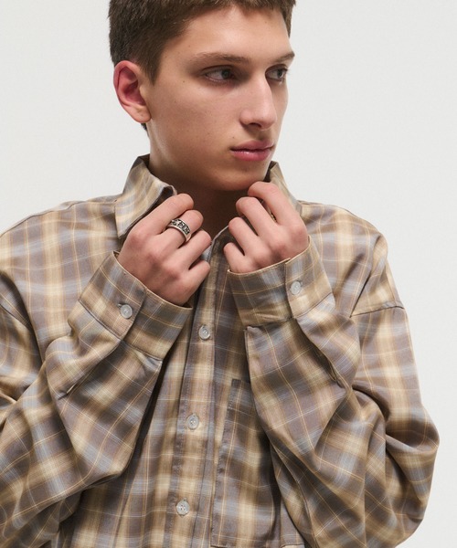 ILL'S(イルズ)の「SHORT-BODY LONG-SLEEVED CHECKED SHIRT / ショート丈長袖チェックシャツ ボックスシルエット オンブレチェック メンズ レディース ユニセックス(シャツ/ブラウス・メンズ・ブラック/レッド/イエロー/ネイビー・M/L)」の20枚目の写真