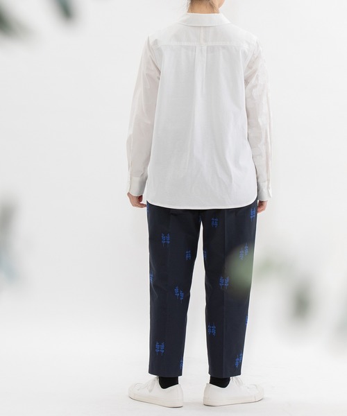 nop de nod(ノップドゥノッド)の「misc Ronde後ろ天竺シャツ(シャツ/ブラウス・レディース・ブラック/ブルー/オフホワイト・3)」の18枚目の写真