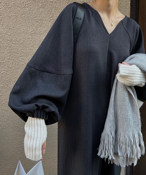 nananamoe(ナナナモエ)の「puffy arm mermaid OP / パフィーアームマーメイドワンピース(ワンピース・レディース・ブラック/サンドベージュ・FREE)」の3枚目の写真