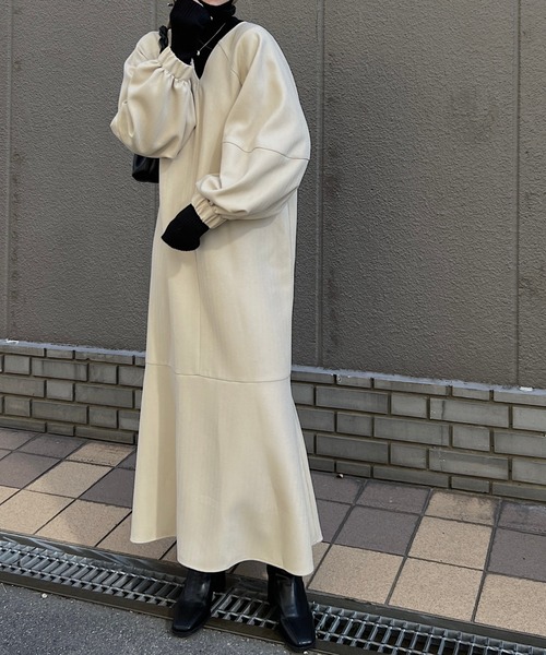 nananamoe(ナナナモエ)の「puffy arm mermaid OP / パフィーアームマーメイドワンピース(ワンピース・レディース・ブラック/サンドベージュ・FREE)」の18枚目の写真