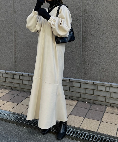 nananamoe(ナナナモエ)の「puffy arm mermaid OP / パフィーアームマーメイドワンピース(ワンピース・レディース・ブラック/サンドベージュ・FREE)」の19枚目の写真