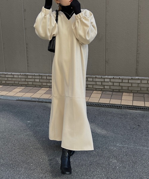 nananamoe(ナナナモエ)の「puffy arm mermaid OP / パフィーアームマーメイドワンピース(ワンピース・レディース・ブラック/サンドベージュ・FREE)」の21枚目の写真
