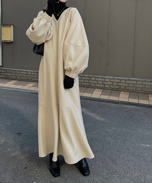nananamoe(ナナナモエ)の「puffy arm mermaid OP / パフィーアームマーメイドワンピース(ワンピース・レディース・ブラック/サンドベージュ・FREE)」の22枚目の写真