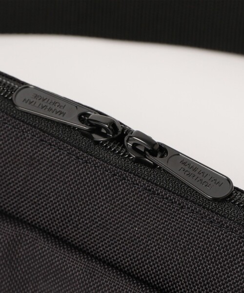 Manhattan Portage（マンハッタンポーテージ）の「【別注】Manhattan Portage / 1115 ウエスト バッグ（ショルダーバッグ・メンズ・ブラック・ONE SIZE）」の6枚目の写真