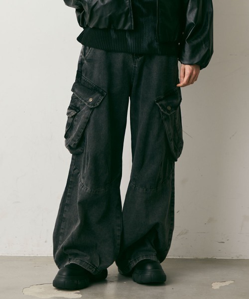 Shoowtime(ショウタイム)の「Vintage Wide Cargo Denim Pants / ビンテージワイドカーゴデニムパンツ(デニムパンツ・メンズ・ブラック系・X-LARGE/LARGE/MEDIUM)」の1枚目の写真