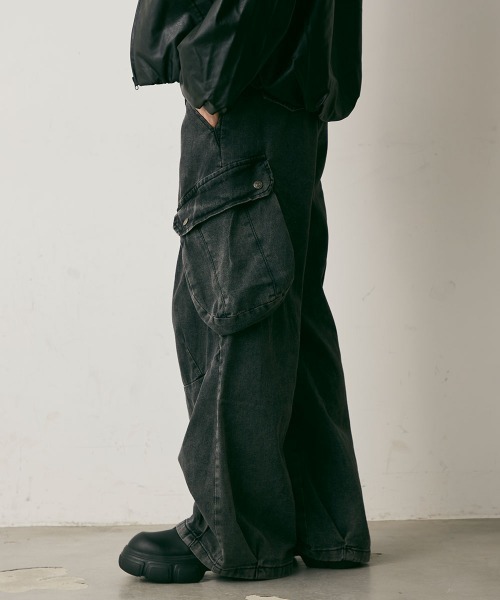 Shoowtime(ショウタイム)の「Vintage Wide Cargo Denim Pants / ビンテージワイドカーゴデニムパンツ(デニムパンツ・メンズ・ブラック系・X-LARGE/LARGE/MEDIUM)」の3枚目の写真