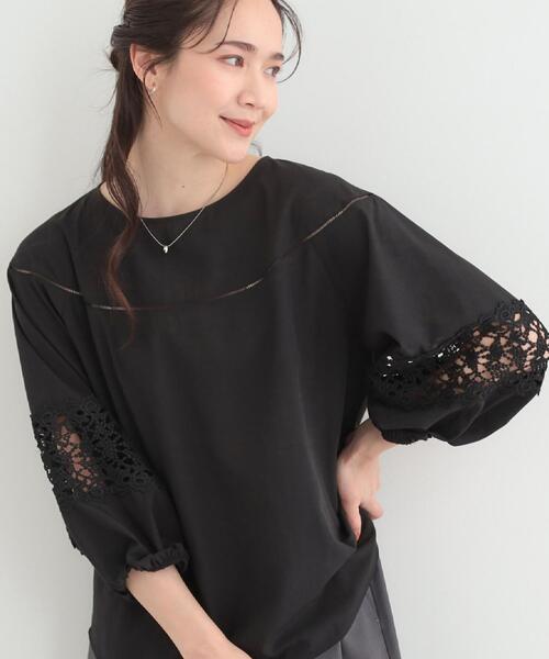 SHOO・LA・RUE(シューラルー)の「【洗濯機可/7分袖】インせず着られる 透かし編み柄が上品な レース切替シャツ(シャツ/ブラウス・レディース・オフホワイト/ブラック/イエロー系その他・01/02/03/04)」の3枚目の写真