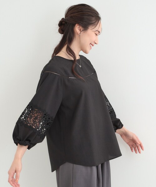SHOO・LA・RUE(シューラルー)の「【洗濯機可/7分袖】インせず着られる 透かし編み柄が上品な レース切替シャツ(シャツ/ブラウス・レディース・オフホワイト/ブラック/イエロー系その他・01/02/03/04)」の17枚目の写真