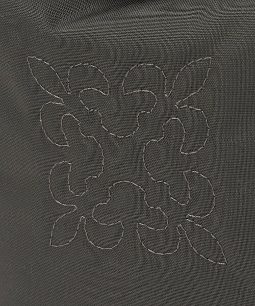 russet(ラシット)の「《WEB限定》スタンダードミニショルダーバッグ <コーデュラナイロン>(ショルダーバッグ・レディース・グレー/グレー系その他/ダークブラウン・FREE)」の11枚目の写真