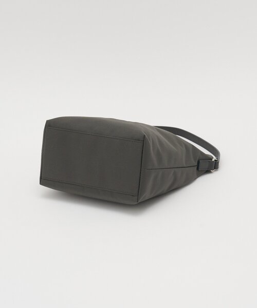 russet(ラシット)の「《WEB限定》スタンダードミニショルダーバッグ <コーデュラナイロン>(ショルダーバッグ・レディース・グレー/グレー系その他/ダークブラウン・FREE)」の19枚目の写真