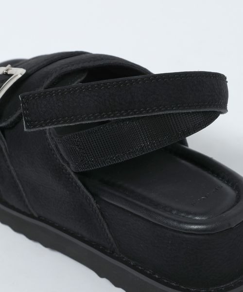 JEANASIS（ジーナシス）の「パファーボリュームサンダル/661919（サンダル・レディース・ブラック/ベージュ・LARGE/MEDIUM）」の10枚目の写真