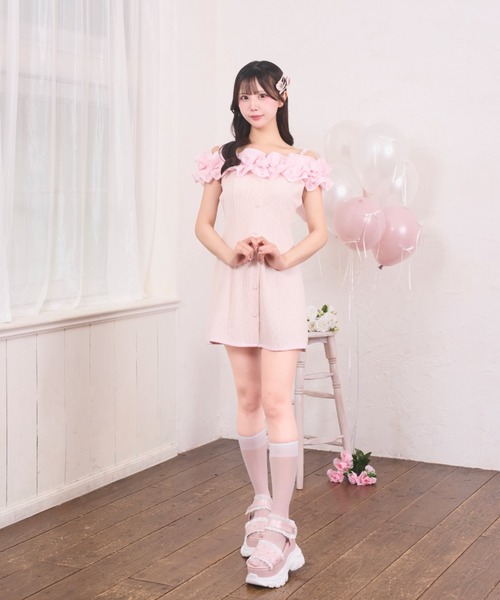LAFARY（ラファリー）の「ギンガムオフショルカットワンピース（ワンピース・レディース・アイボリー/ピンク/ブラック・FREE）」の9枚目の写真