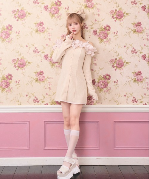 LAFARY（ラファリー）の「ギンガムオフショルカットワンピース（ワンピース・レディース・アイボリー/ピンク/ブラック・FREE）」の6枚目の写真