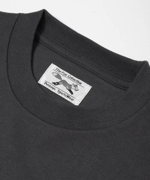 PENNEYS（ぺニーズ）の「『別注』PENNEYS×DOORS　THE FOX 天竺 ショートスリーブTシャツ（Tシャツ/カットソー・メンズ・ライトグレー/ホワイト/チャコールグレー/グレー系その他・MEDIUM/LARGE）」の16枚目の写真