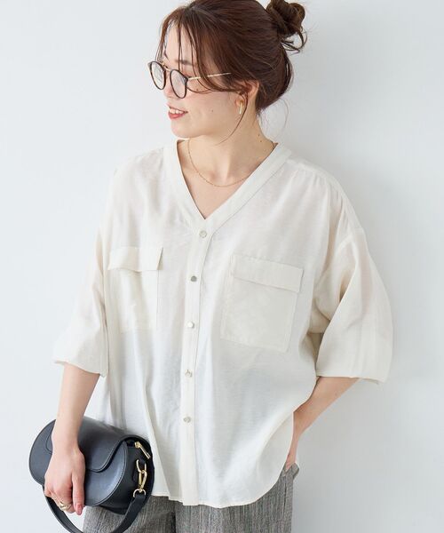 le.coeur blanc（ルクールブラン）の「ヴィンテージライクノーカラーブラウス（シャツ/ブラウス・レディース・オフホワイト/ライトブルー/チャコールグレー・38）」の15枚目の写真