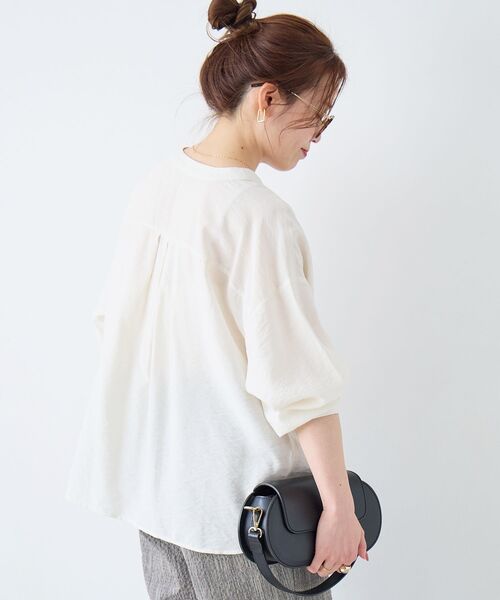 le.coeur blanc（ルクールブラン）の「ヴィンテージライクノーカラーブラウス（シャツ/ブラウス・レディース・オフホワイト/ライトブルー/チャコールグレー・38）」の18枚目の写真