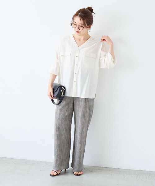 le.coeur blanc（ルクールブラン）の「ヴィンテージライクノーカラーブラウス（シャツ/ブラウス・レディース・オフホワイト/ライトブルー/チャコールグレー・38）」の20枚目の写真