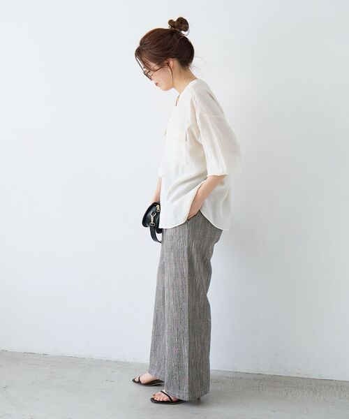 le.coeur blanc（ルクールブラン）の「ヴィンテージライクノーカラーブラウス（シャツ/ブラウス・レディース・オフホワイト/ライトブルー/チャコールグレー・38）」の21枚目の写真