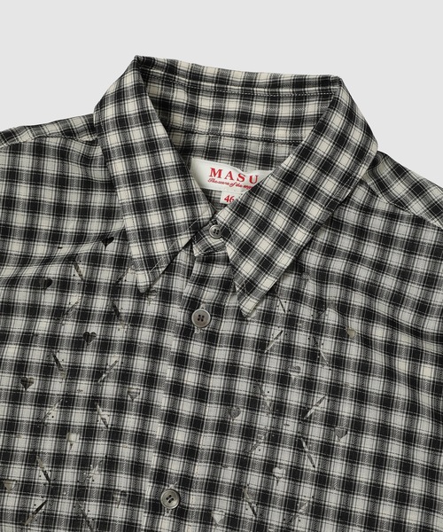 MASU(エムエーエスユー)の「HEART HOLE PLAID SHIRT(シャツ/ブラウス・メンズ・ブラック/レッド・44/46)」の4枚目の写真
