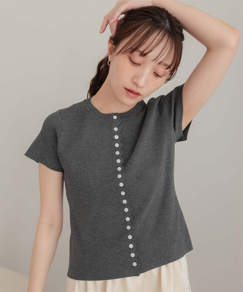 miette(ミエット)の「メニーボタン半袖サマーニットトップス(ニット/セーター・レディース・ブラック/チャコール/レッド/ライトブルー・L/M/S)」の13枚目の写真
