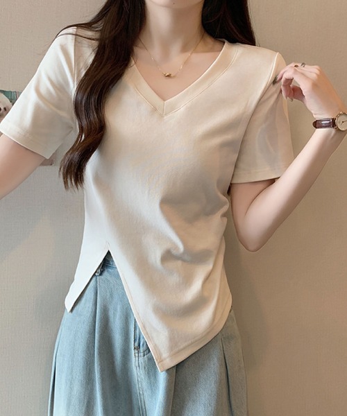 2ly2（トゥーリートゥー）の「アシンメトリーヘムVネックTシャツ（Tシャツ/カットソー・レディース・ブラック/イエロー/ベージュ/ボルドー・FREE）」の19枚目の写真