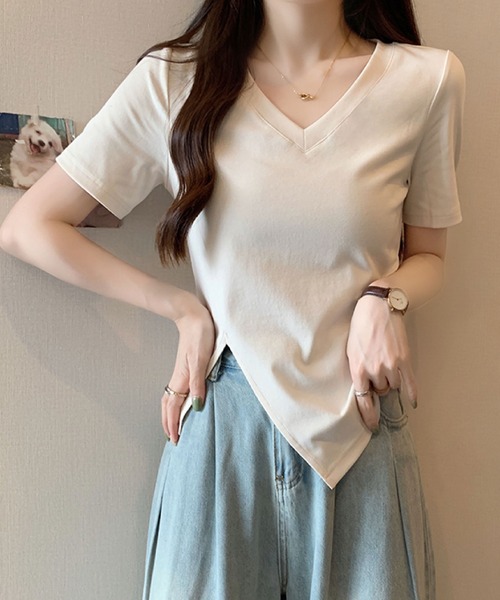 2ly2（トゥーリートゥー）の「アシンメトリーヘムVネックTシャツ（Tシャツ/カットソー・レディース・ブラック/イエロー/ベージュ/ボルドー・FREE）」の18枚目の写真