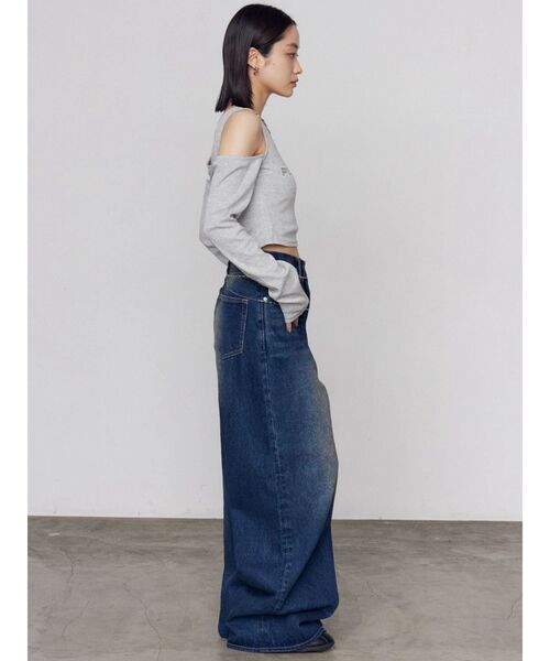 EMODA(エモダ)の「レイヤードロゴロンT(Tシャツ/カットソー・レディース・チャコールグレー/ホワイト/グレー/ブラック・FREE)」の18枚目の写真